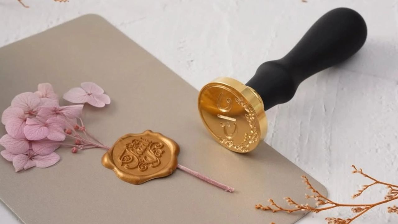 How to Use Wax Seal Stamp Like a Pro (A Beginner's Guide)
